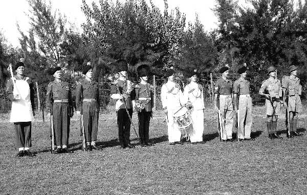 Images/1 LF -Uniforms 1950385.jpg